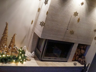 KOMINEK W ODŚWIĘTNEJ „SZACIE”