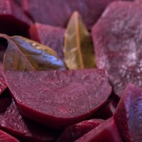 SALATKA Z BURAKOW, gruszek i&nbsp;awokado