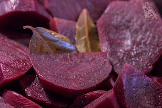 SALATKA Z BURAKOW, gruszek i&nbsp;awokado